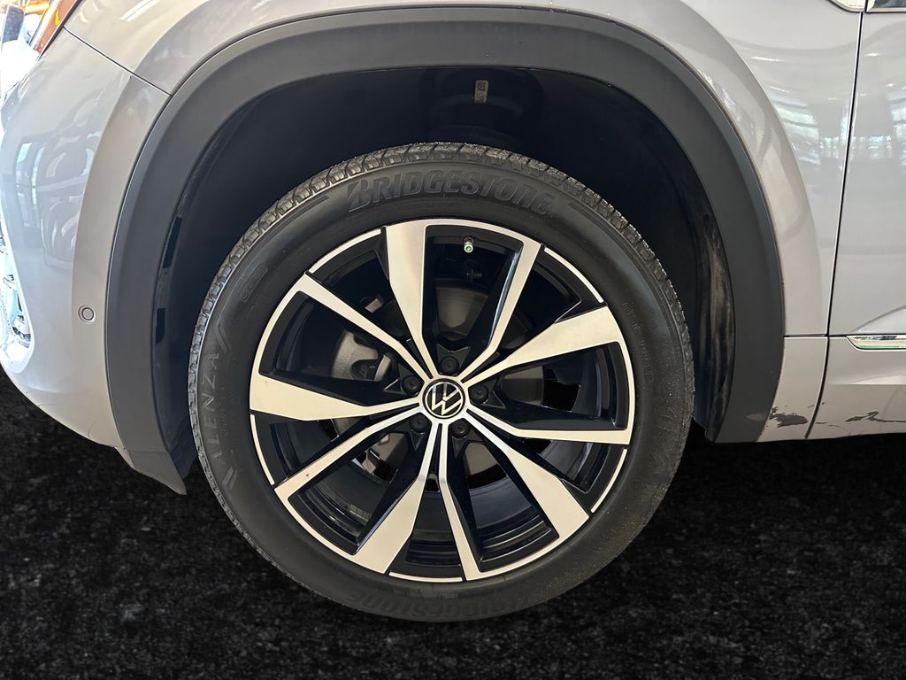 2024 Volkswagen Atlas SEL Premium R-Line photo 24