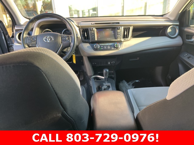 2016 Toyota RAV4 XLE photo 17