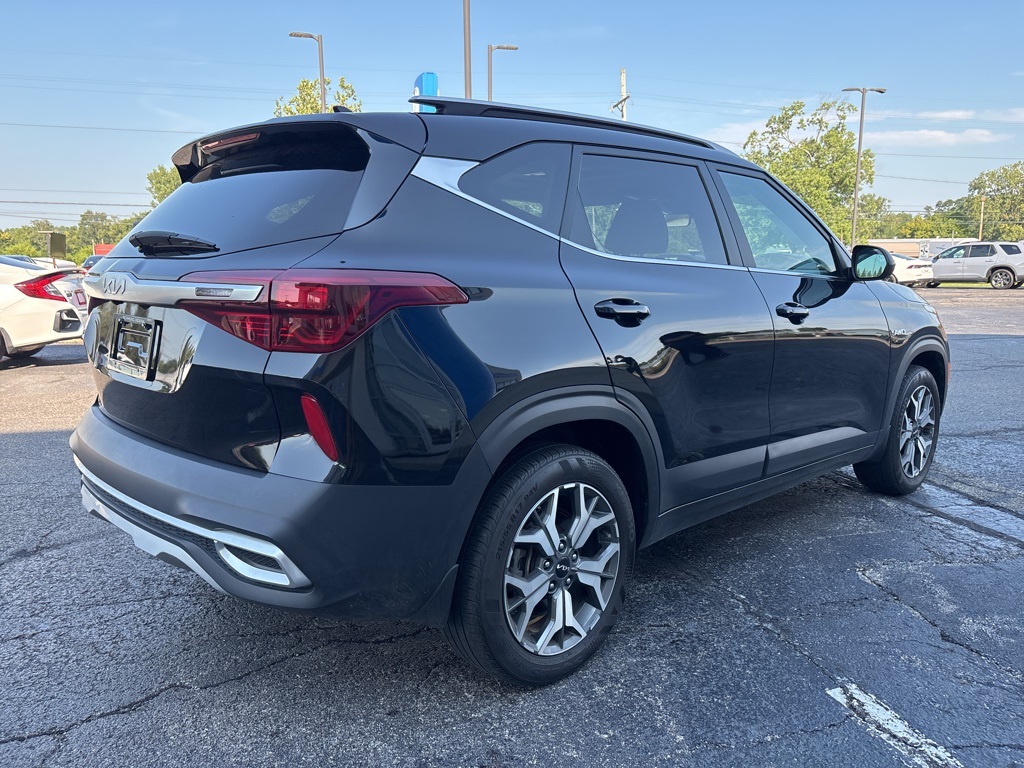 2023 Kia Seltos EX photo 4