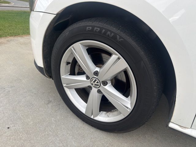 2013 Volkswagen Passat SE photo 4