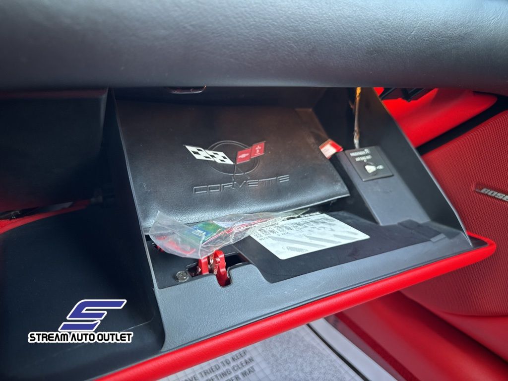 2004 Chevrolet Corvette Base photo 19