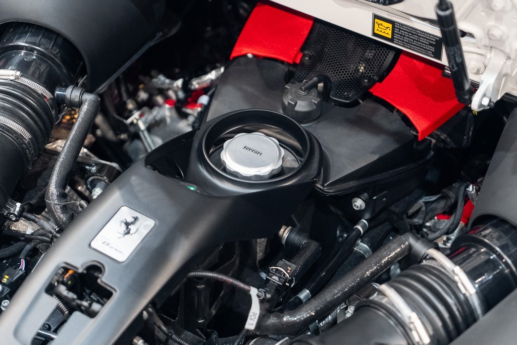 2023 Ferrari F8 Spider Base photo 17