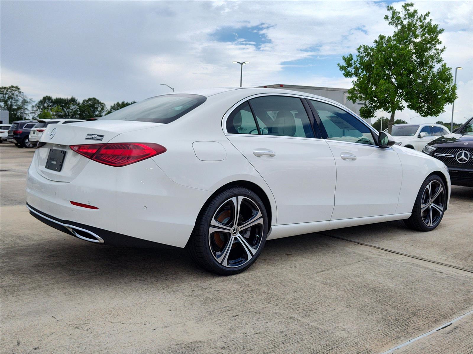 2025 Mercedes Benz C 300 photo 4