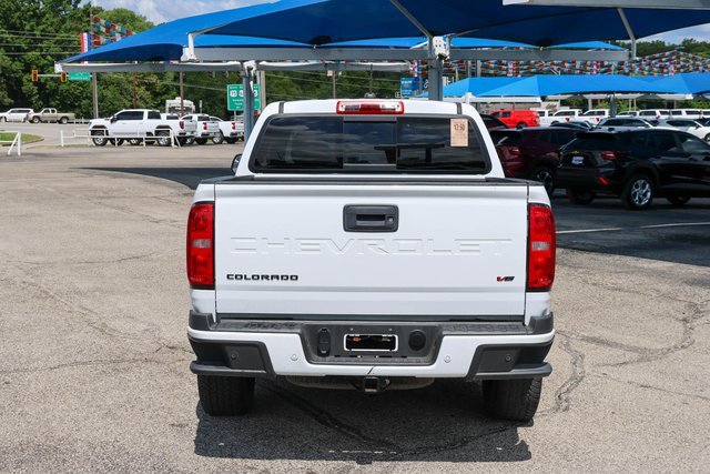 Used 2022 Summit White Chevrolet Z71 image 5