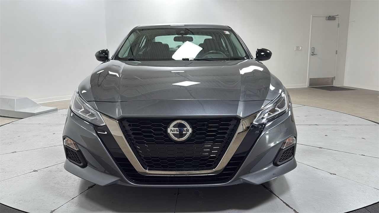 2021 Nissan Altima 2.5 SR photo 2