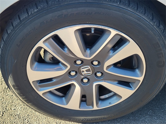 2016 Honda Odyssey Touring Elite photo 9