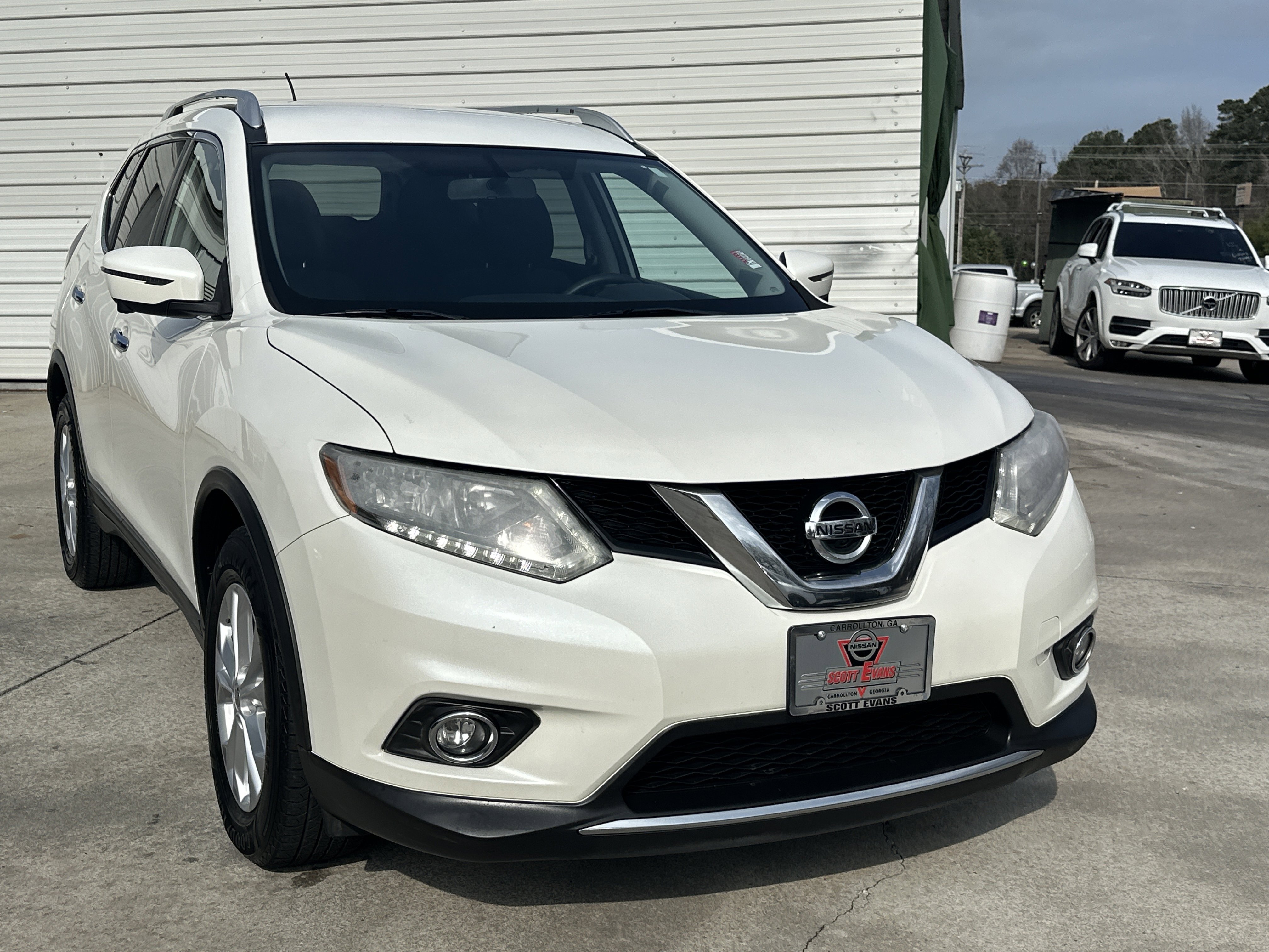 2016 Nissan Rogue SV's photo