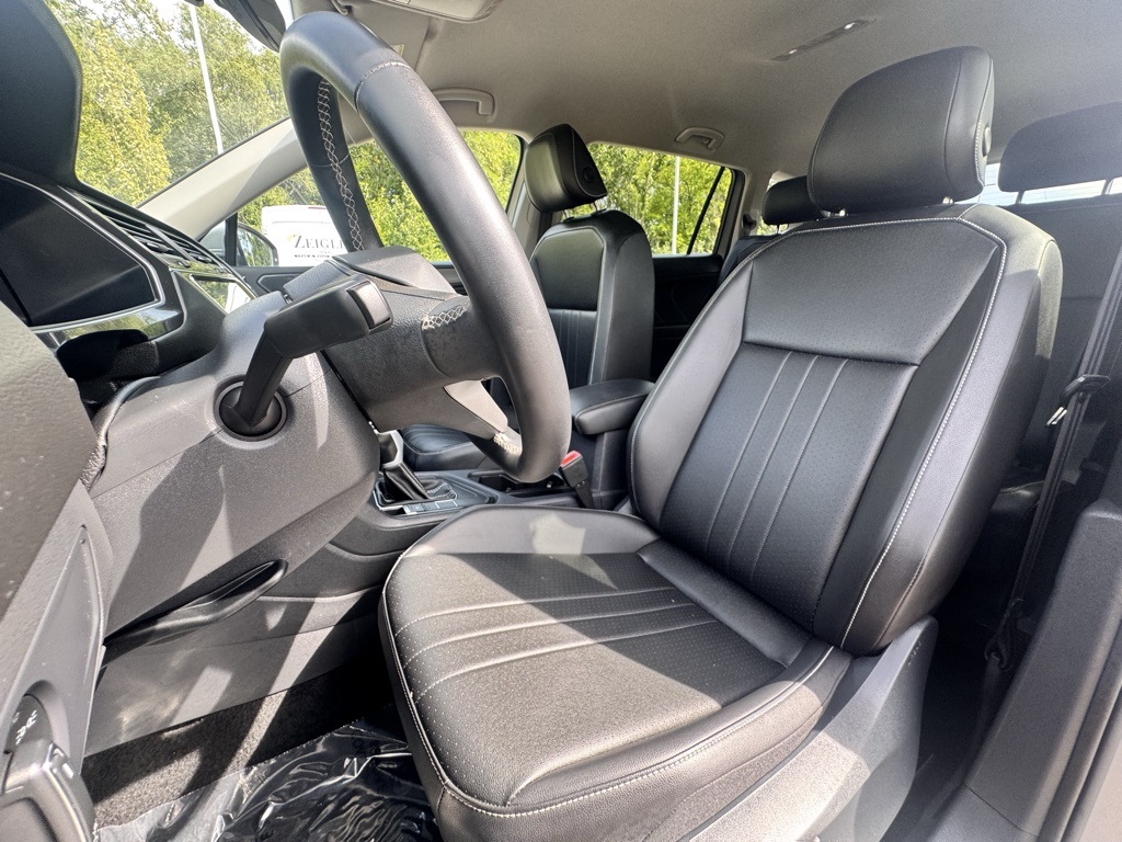 2024 Volkswagen Tiguan SE Wolfsburg Edition photo 17