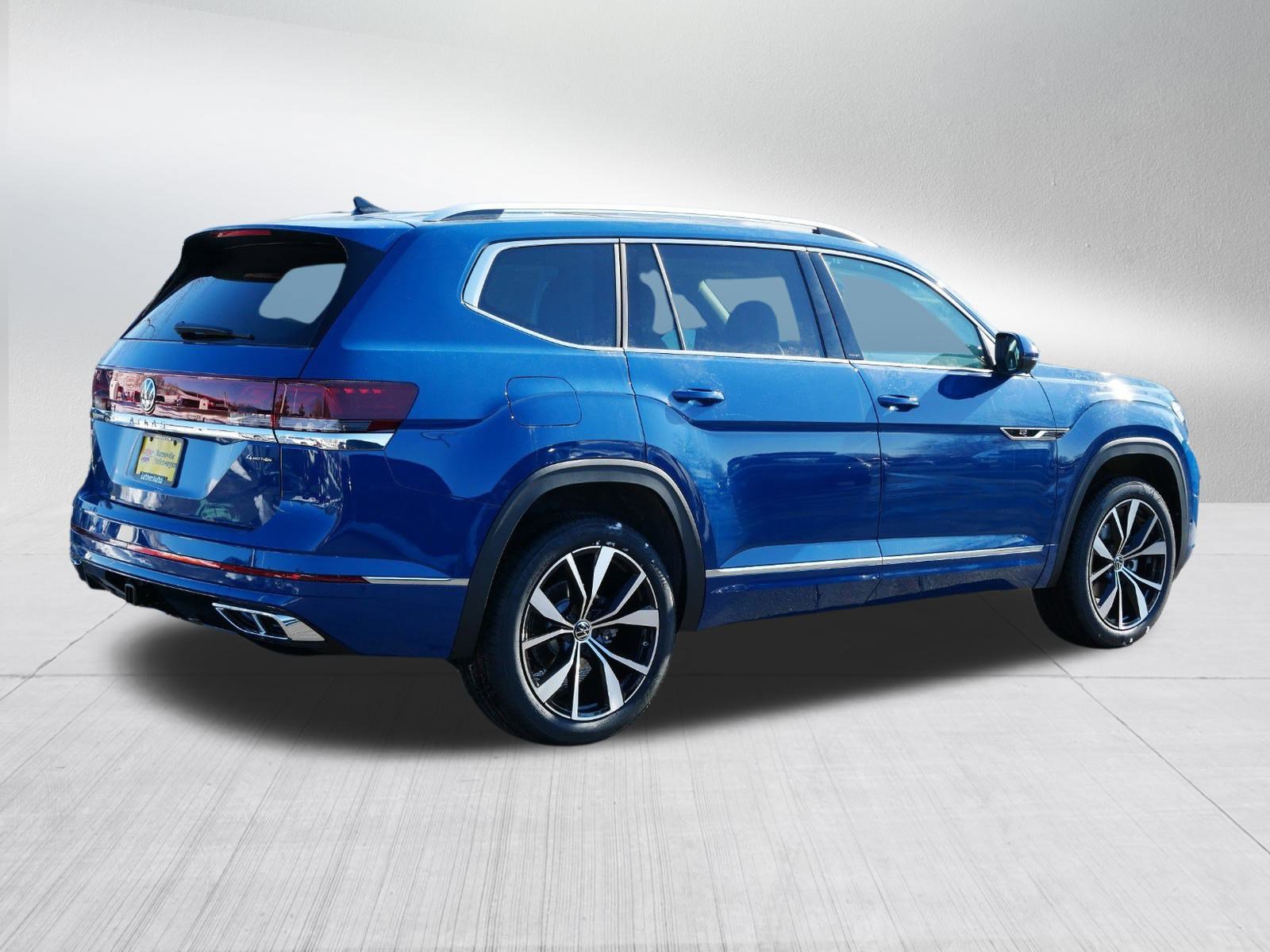 2025 Volkswagen Atlas SEL Premium R-Line photo 4