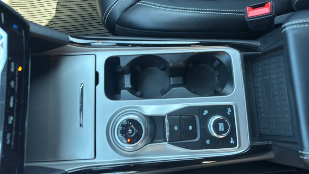 2022 Ford Explorer ST photo 16