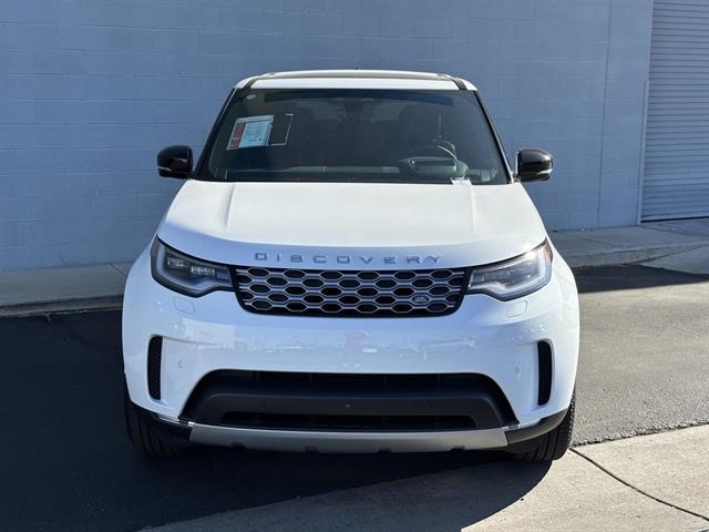 2025 Land Rover Discovery P300 S photo 4