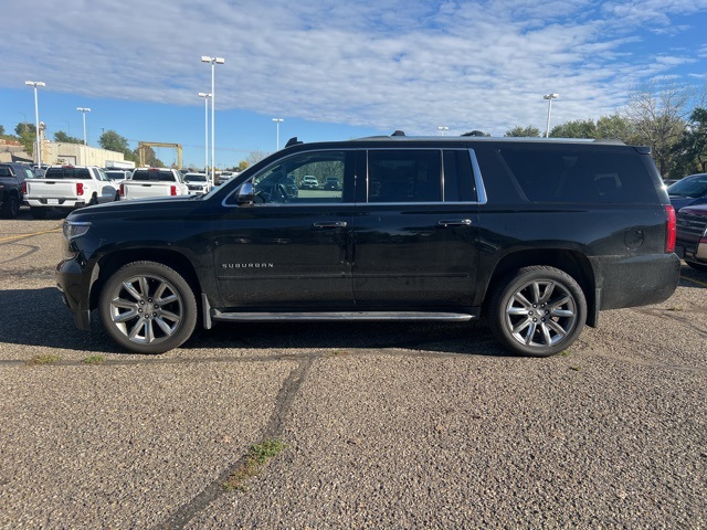 2018 Chevrolet Suburban Premier photo 3