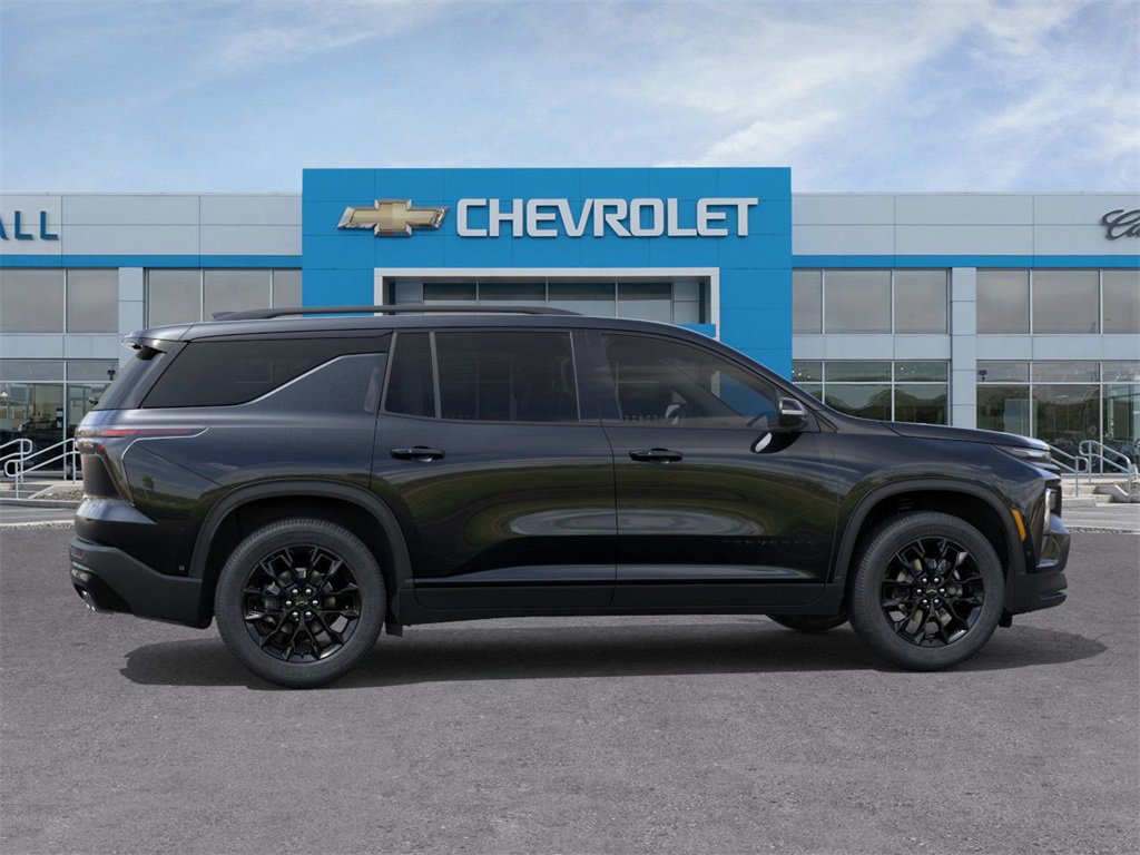 2026 Chevrolet Traverse photo 2