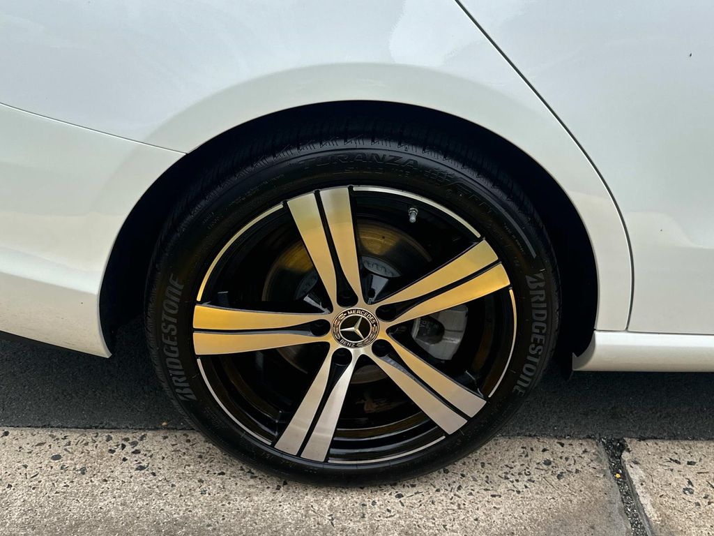 2025 Mercedes Benz C 300 4MATIC photo 14