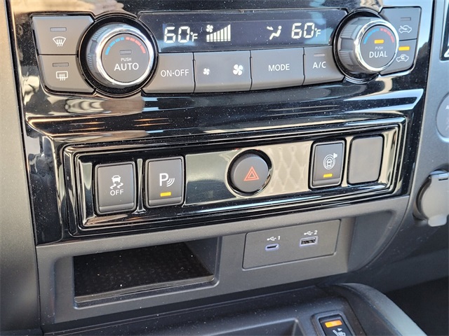 2024 Nissan Titan SV photo 18