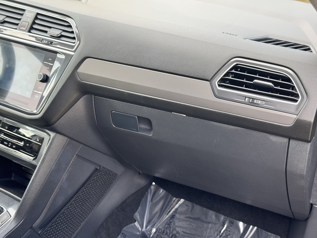2024 Volkswagen Tiguan SE Wolfsburg Edition photo 27