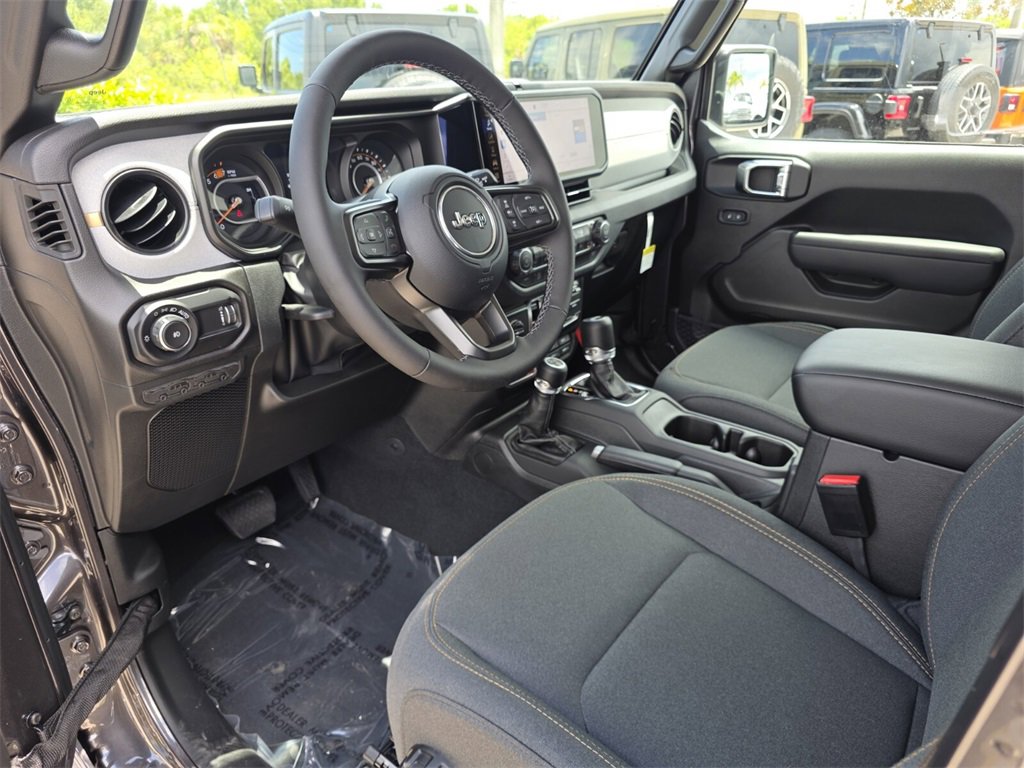 2025 Jeep Wrangler Willys photo 13