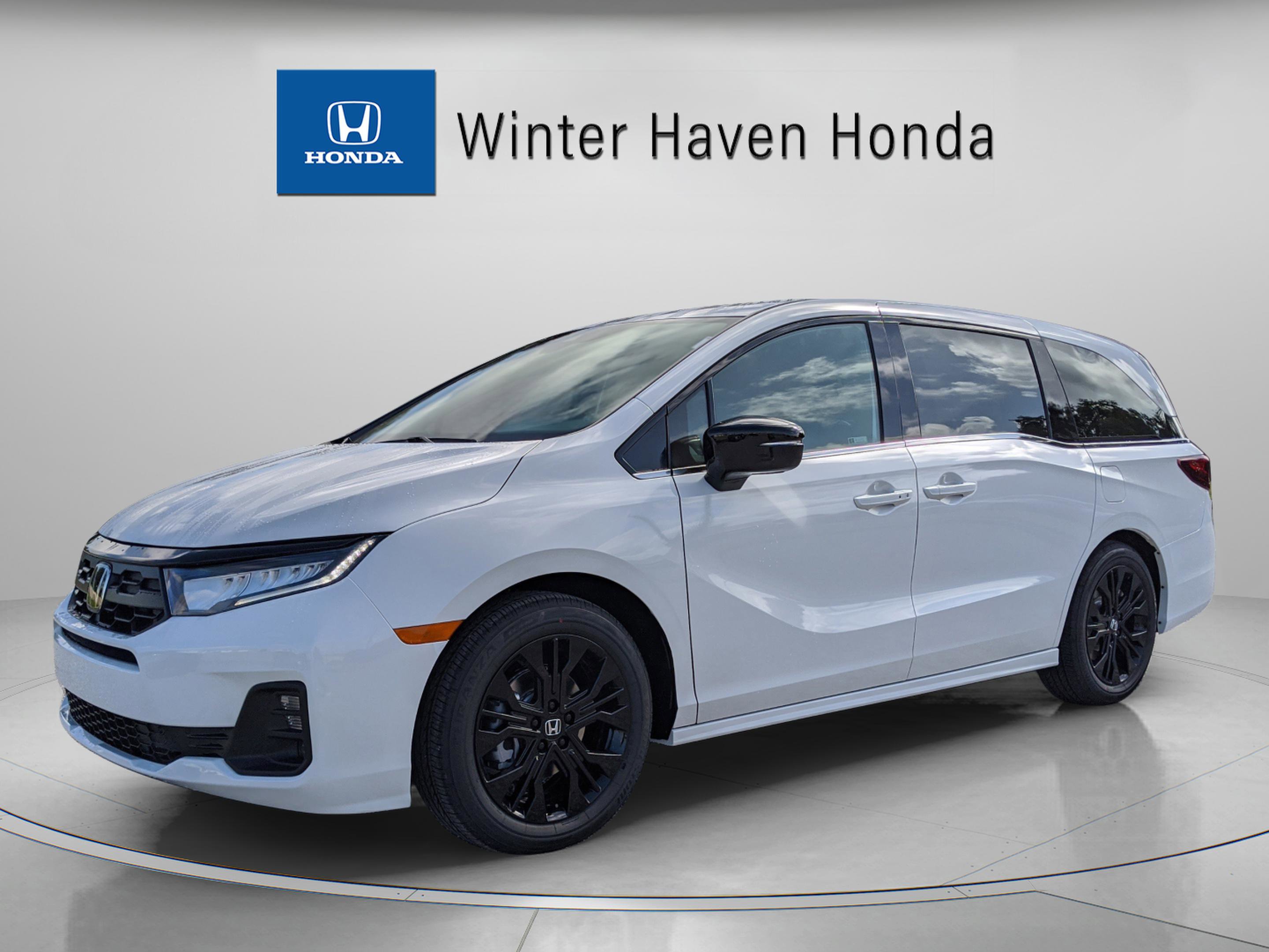 2026 Honda Odyssey photo 3