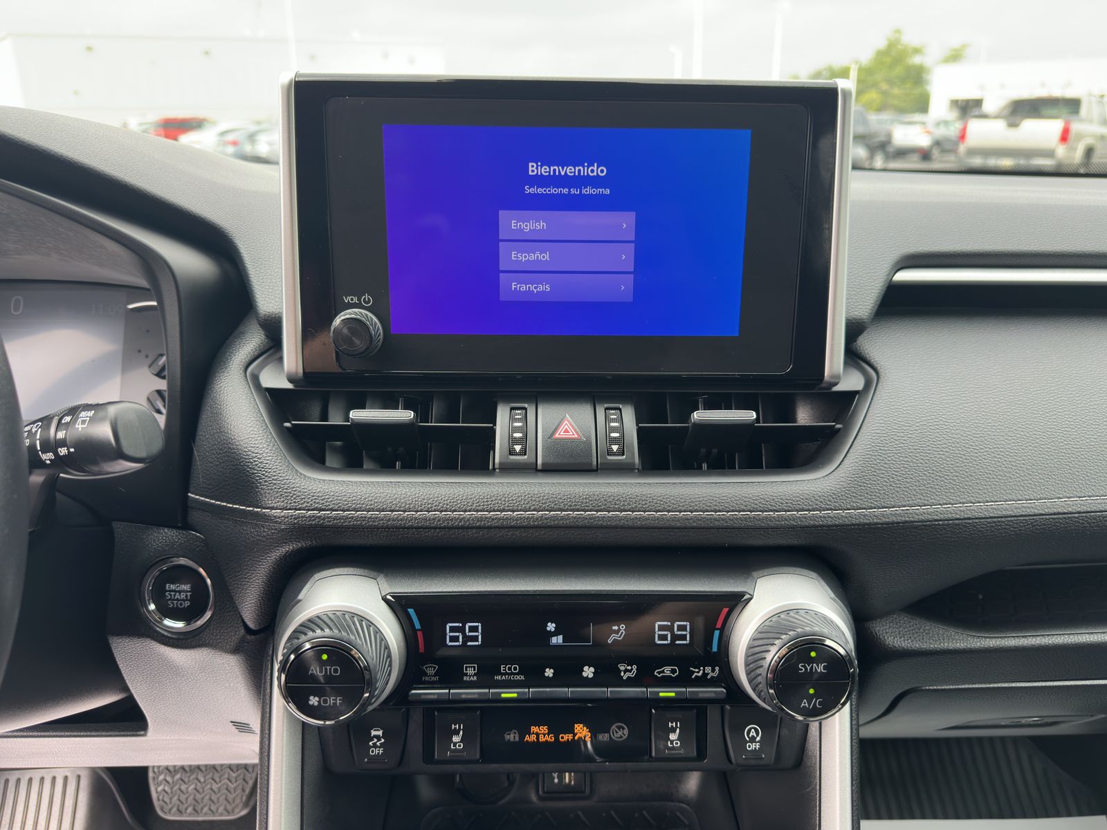 2024 Toyota RAV4 XLE Premium photo 12