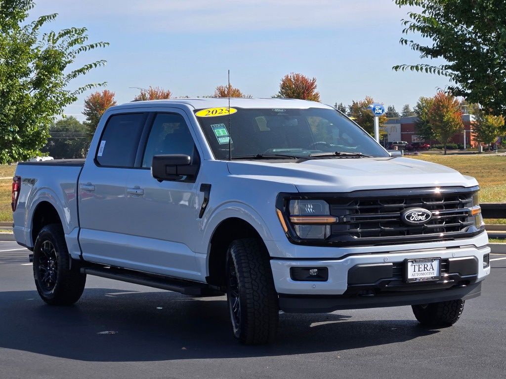 2025 Ford F-150 XLT photo 2