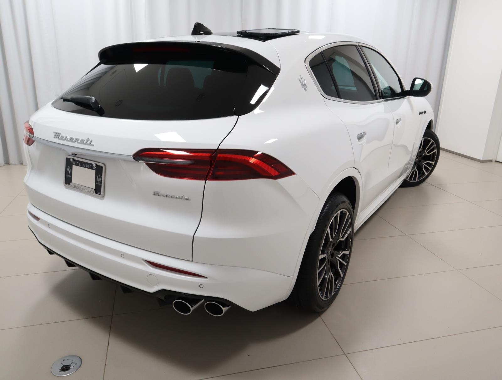 2025 Maserati Grecale photo 5