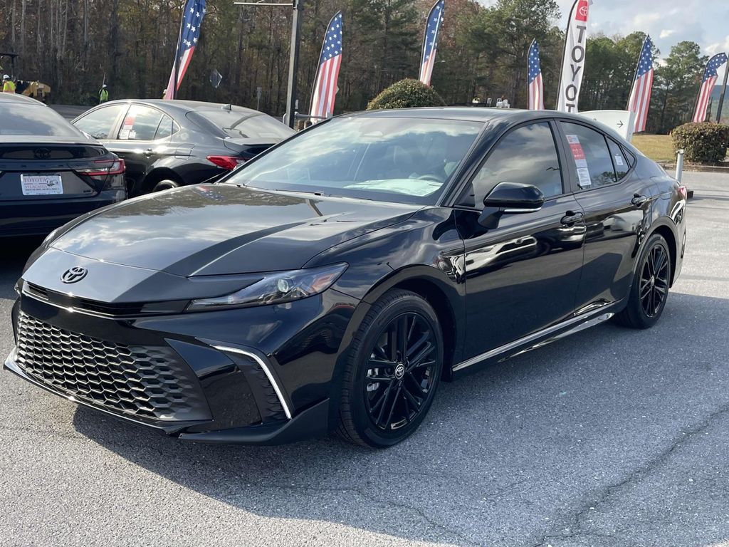 2026 Toyota Camry SE photo 4