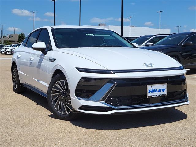 2025 Hyundai Sonata Hybrid