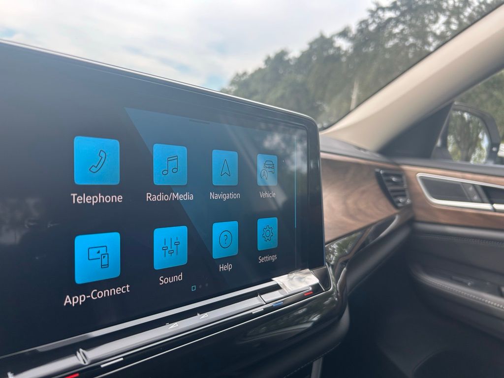 2026 Volkswagen Atlas SE Technology photo 6