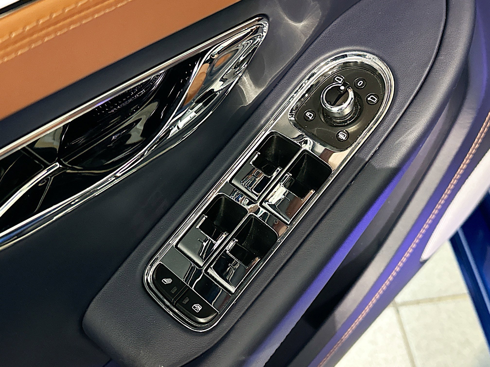 2022 Bentley Continental GT V8 photo 16