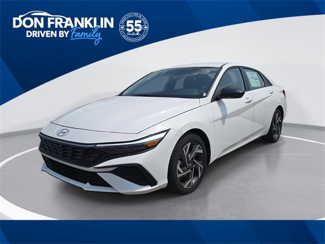 2025 Hyundai Elantra SEL's photo