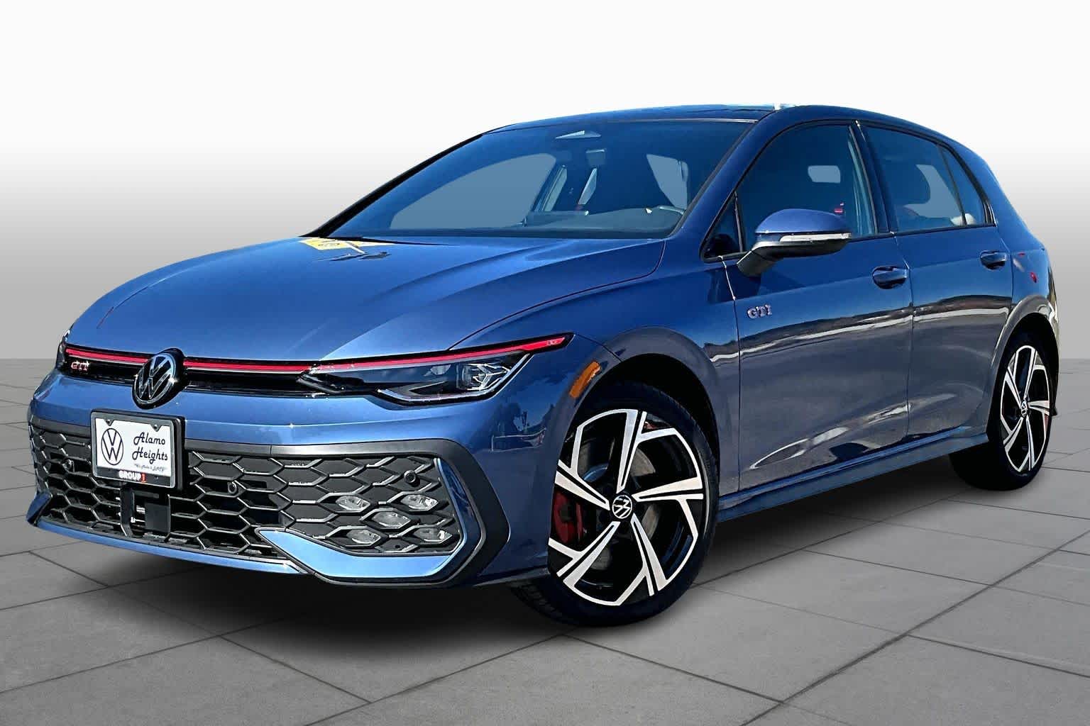 2026 Volkswagen Golf GTI SE's photo