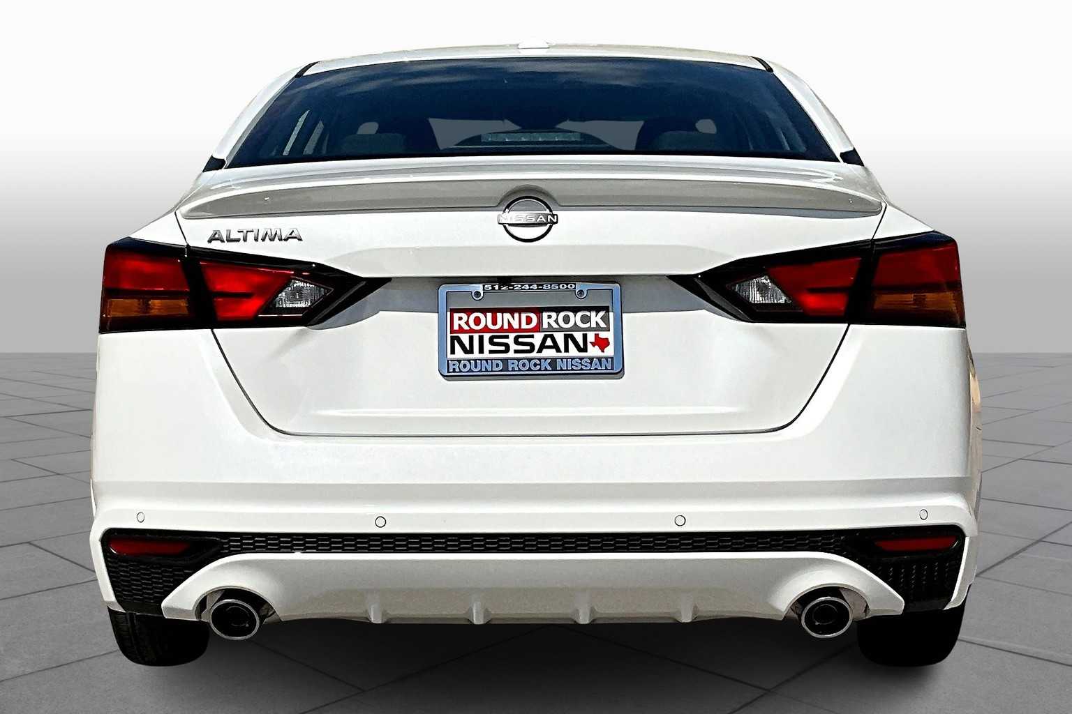 2025 Nissan Altima SV photo 4
