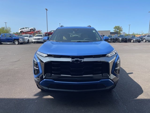 2026 Chevrolet Equinox ACTIV photo 2