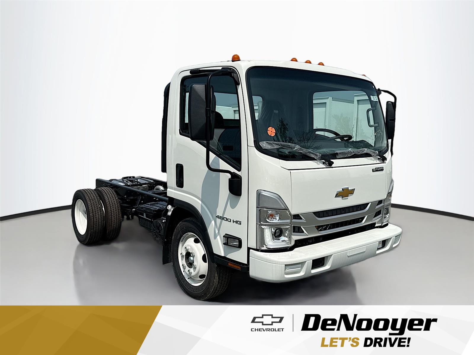 2025 Chevrolet Low Cab Forward Base's photo