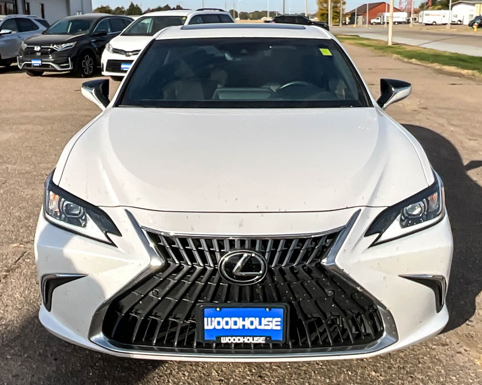 2023 Lexus ES 350 photo 2
