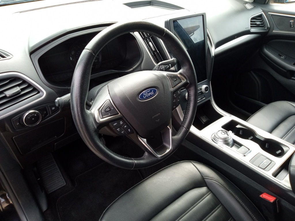 2023 Ford Edge SEL photo 13