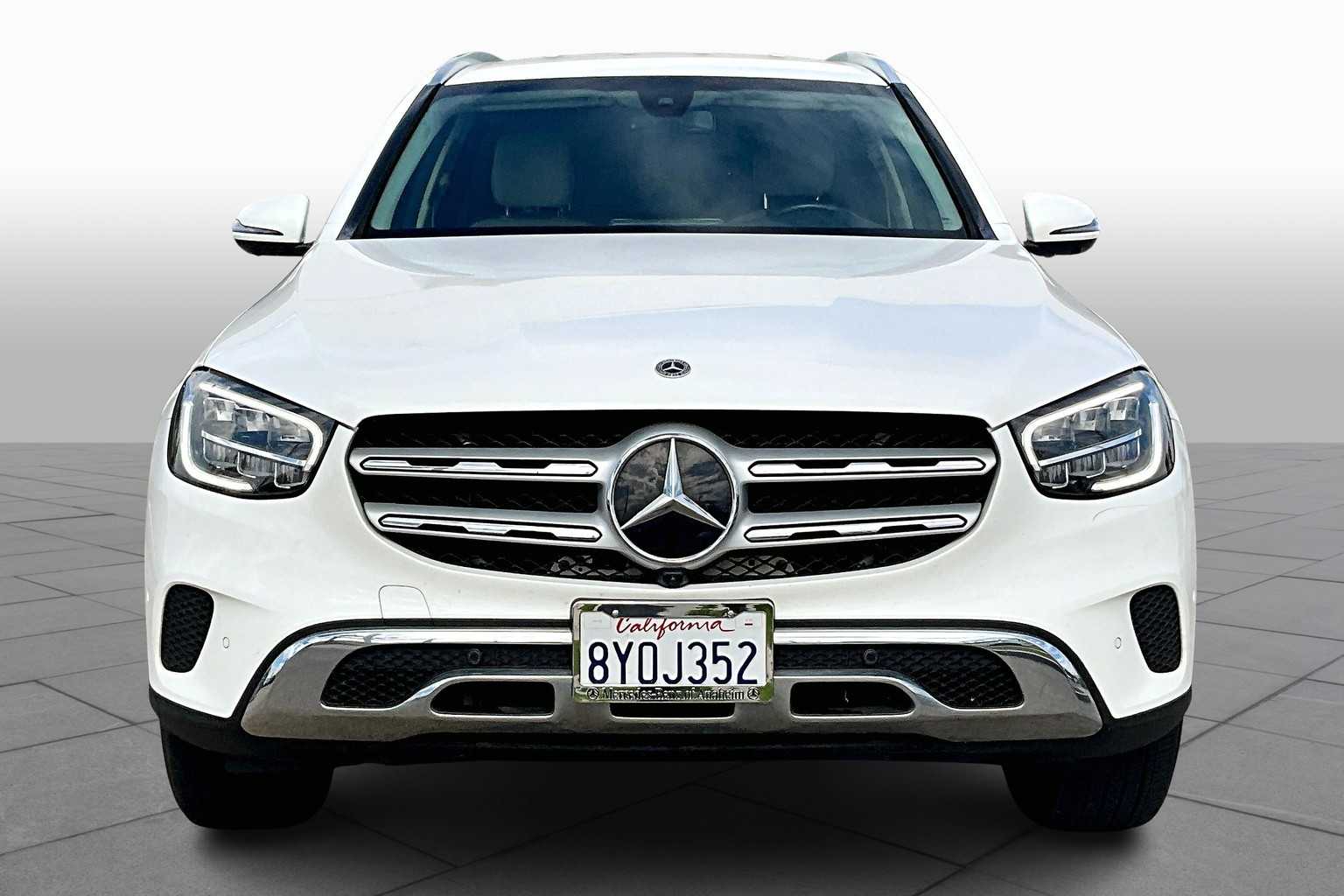 2021 Mercedes Benz GLC 300 photo 2