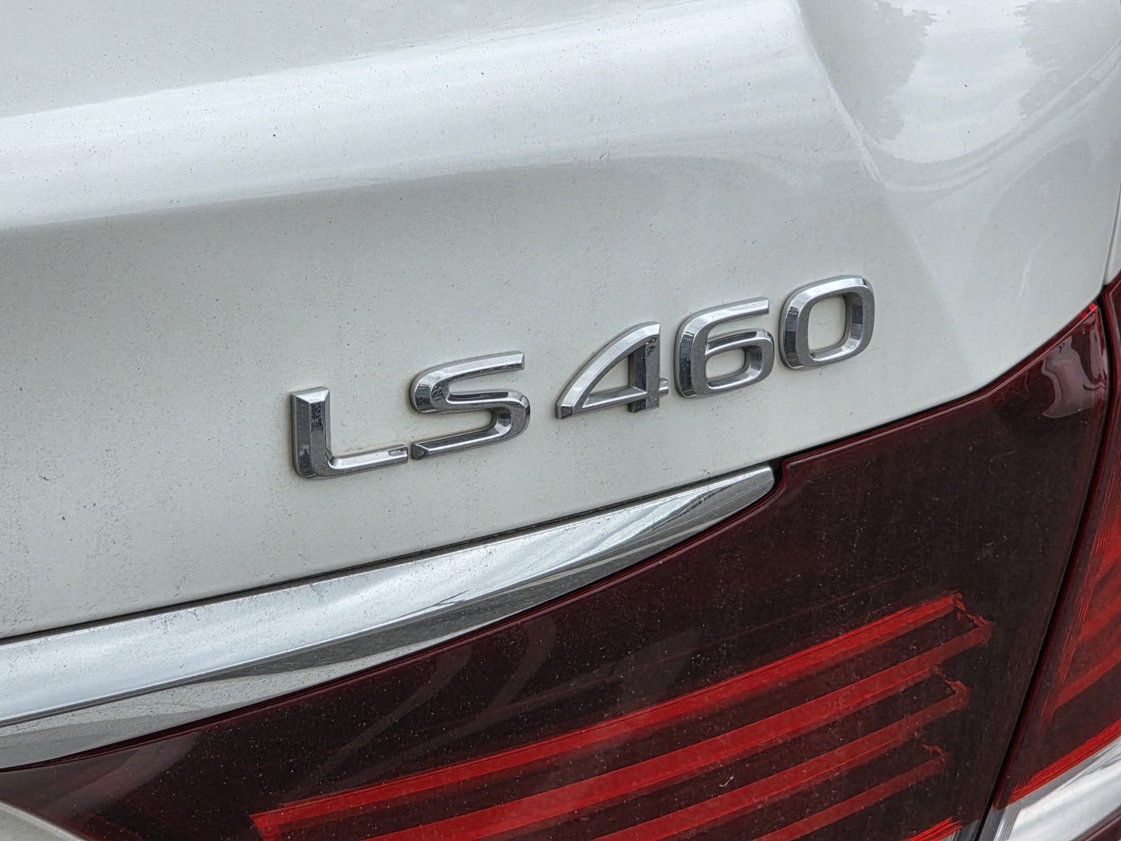 2014 Lexus LS 460 photo 3