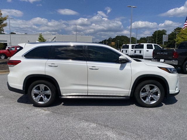 2019 Toyota Highlander Limited Platinum photo 2