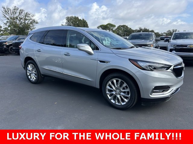 2021 Buick Enclave Essence's photo