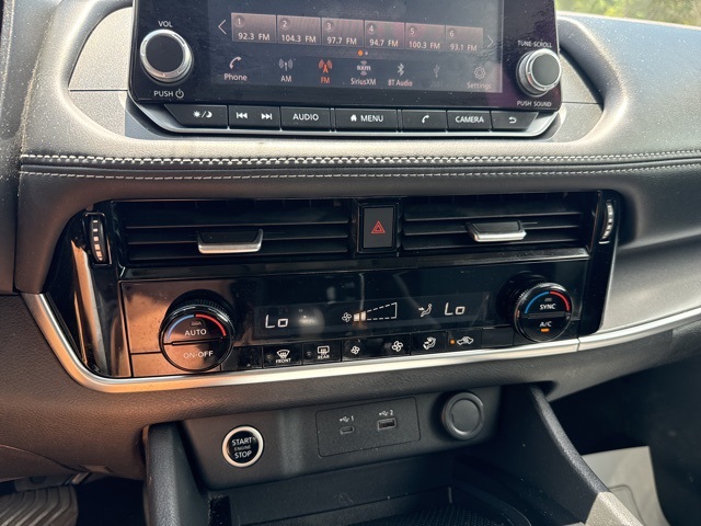 2021 Nissan Rogue SV photo 27