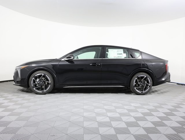 2025 Kia K4 GT-Line photo 4
