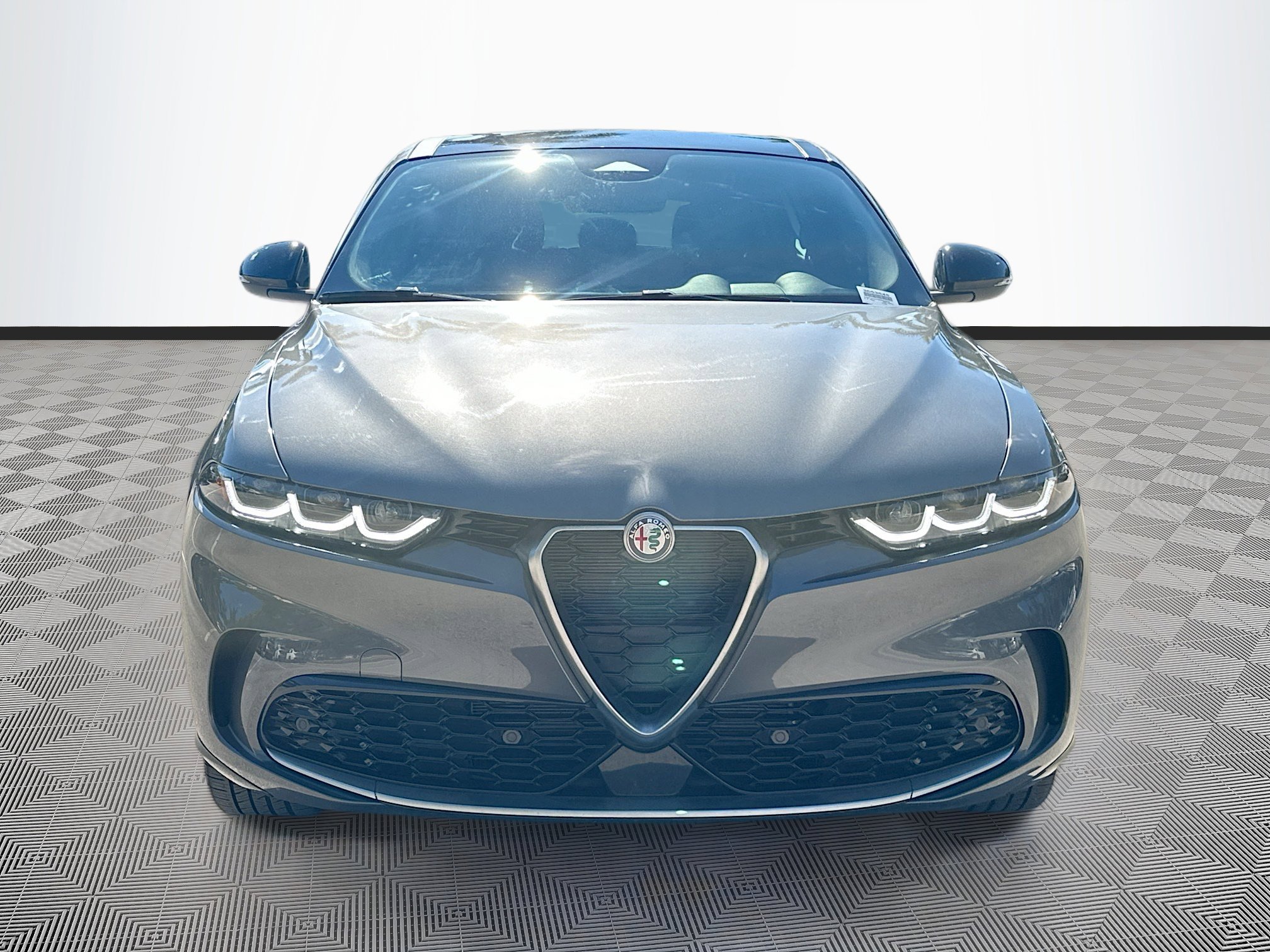 2024 Alfa Romeo Tonale Ti photo 2