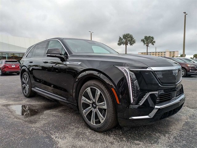 2025 Cadillac Escalade IQ Luxury photo 2