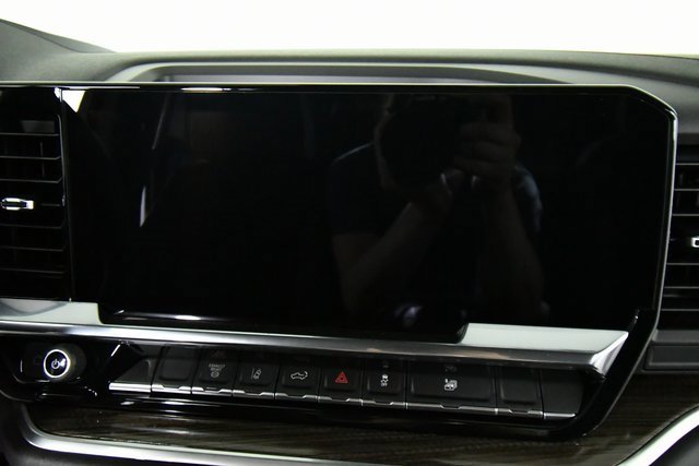 2025 Chevrolet Silverado 2500HD LT photo 3