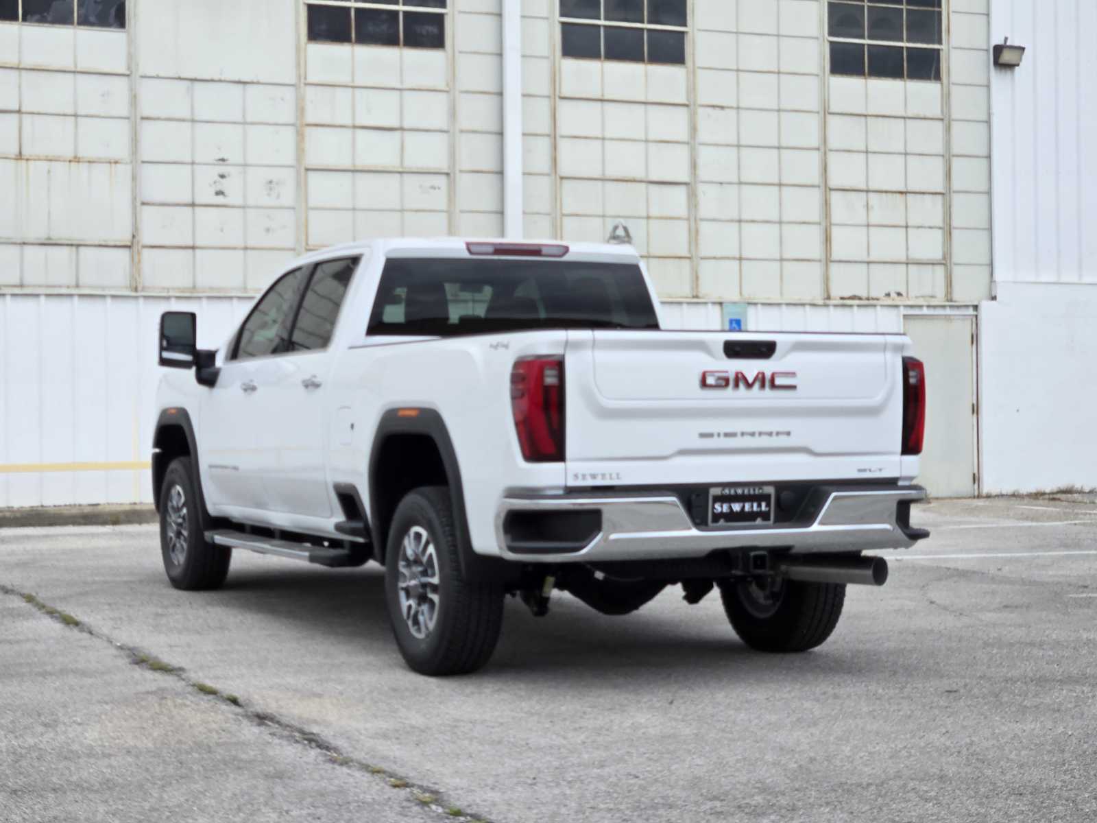 2025 Gmc Sierra 2500 HD SLT photo 3