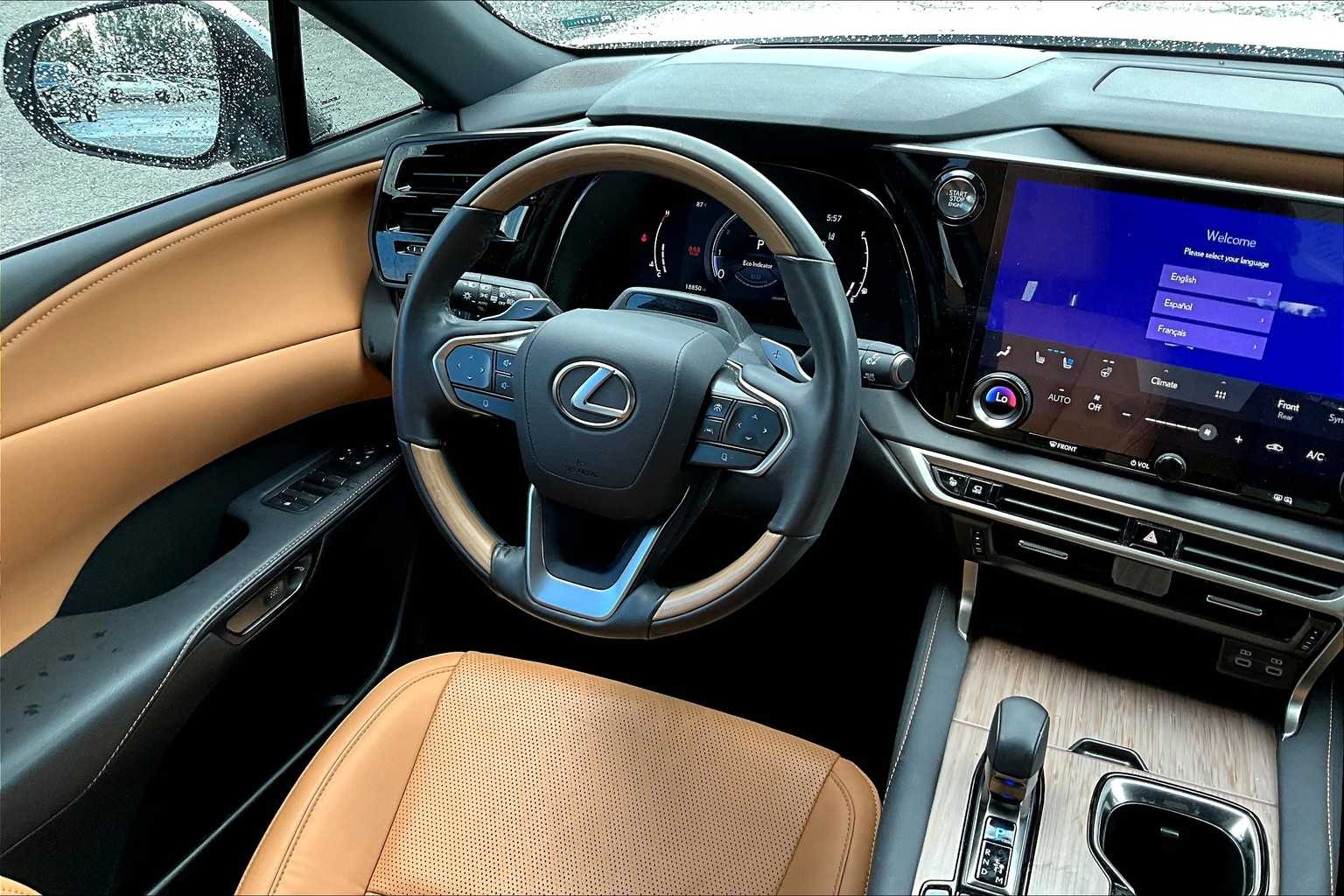 2024 Lexus RX Premium photo 5