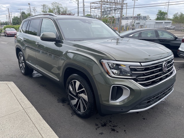 2025 Volkswagen Atlas SEL photo 5