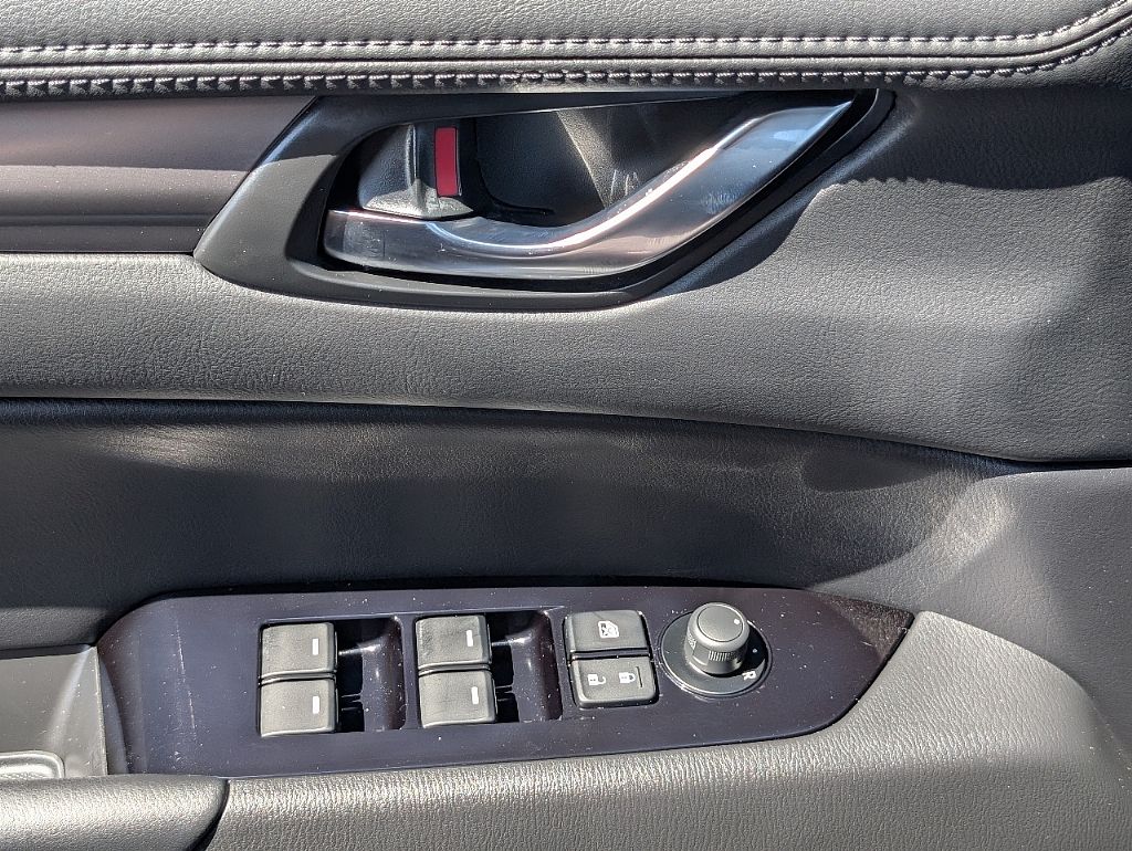 2023 Mazda CX-5 2.5 S Preferred photo 26