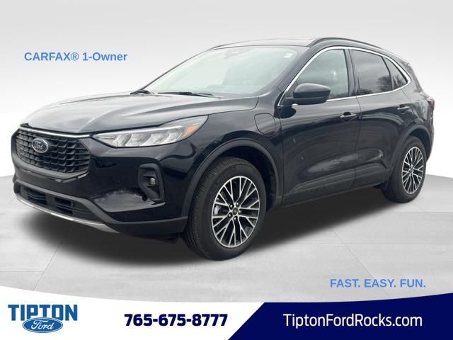 2025 Ford Escape PHEV's photo